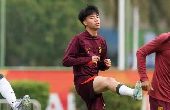 zhibo8-国足公布23人名单：塞鸟在列 王钰栋刘诚宇落选